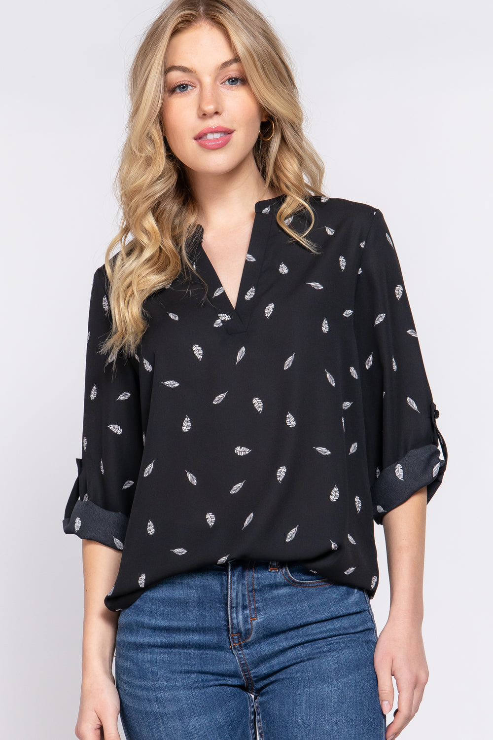 3/4 Roll Up Slv V-neck Print Blouse