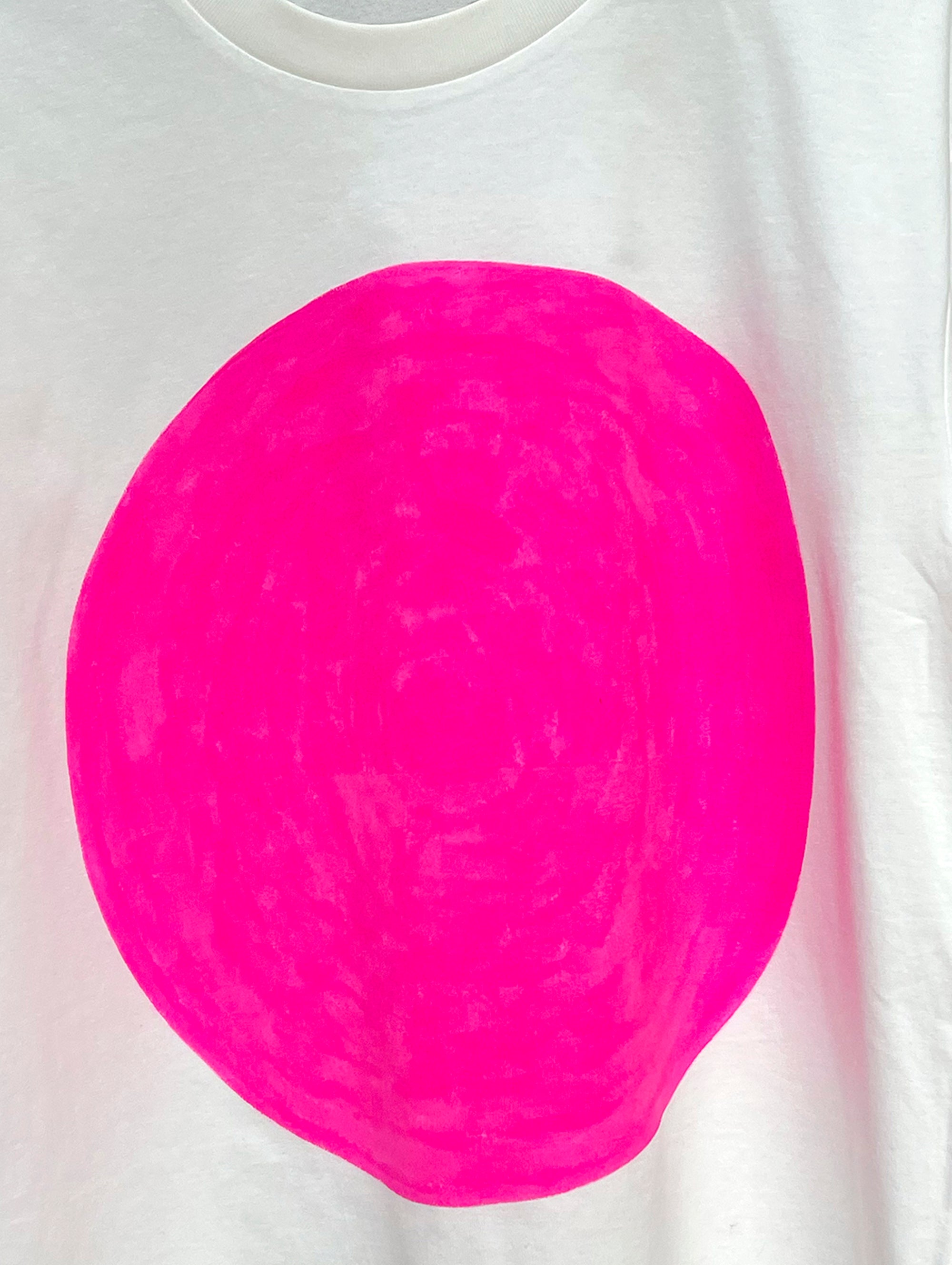 BIG NEON PINK DOT T-SHIRT