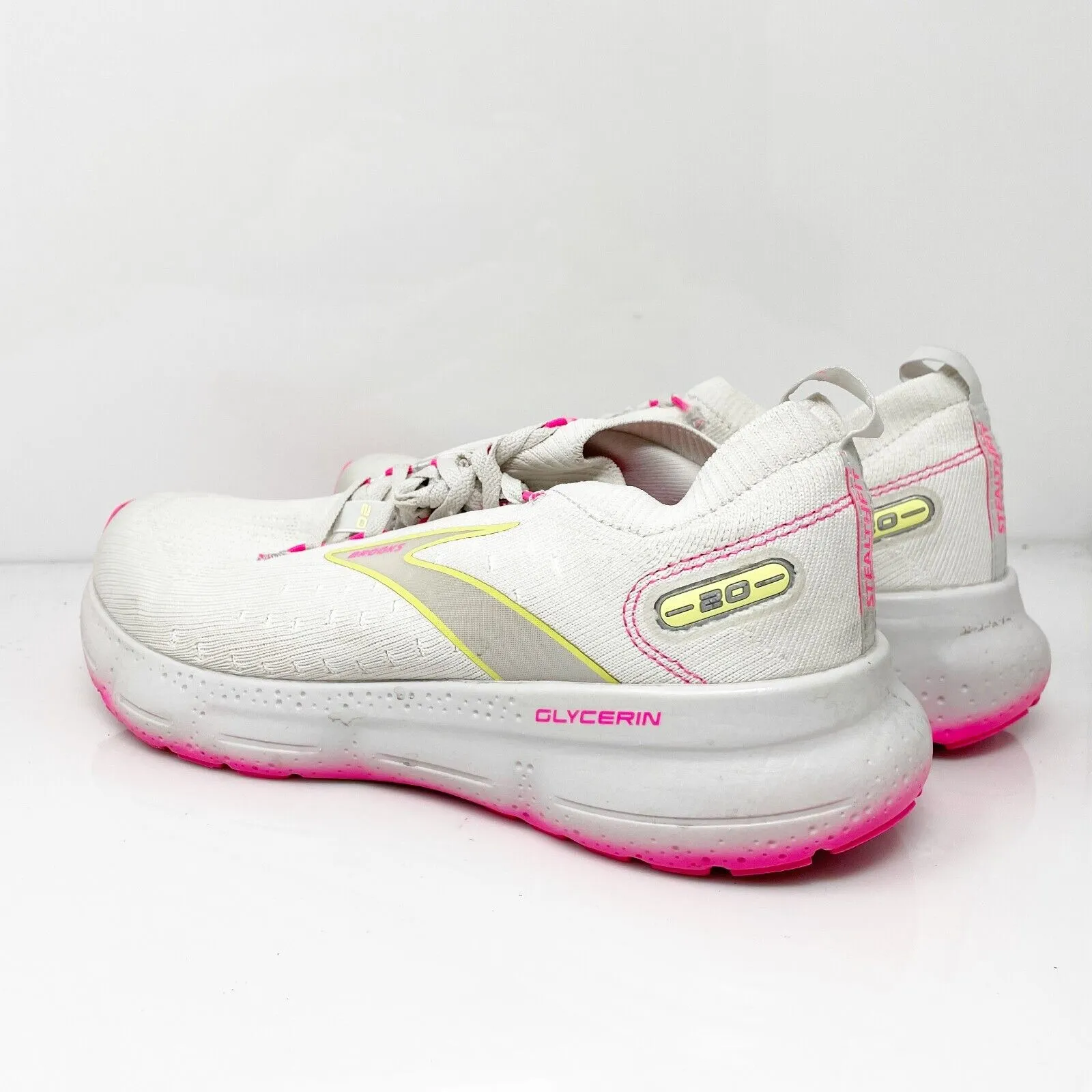 Brooks Womens Stealthfit 20 1203721B067 White Running Shoes Sneakers Size 10.5 B