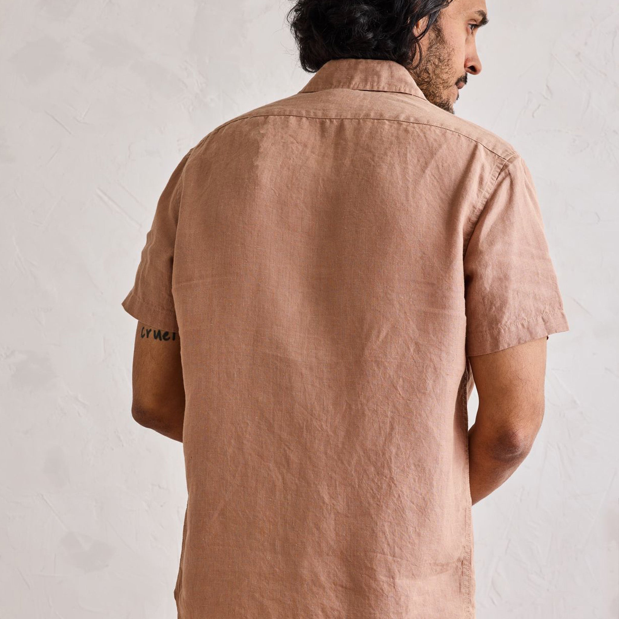 The Short Sleeve California in Clay Hemp